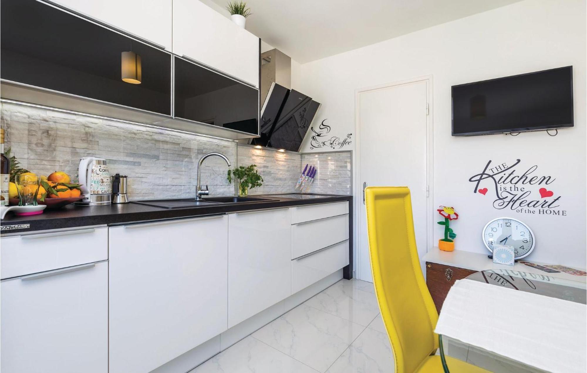 Gorgeous Apartment In Rijeka With Wifi Esterno foto